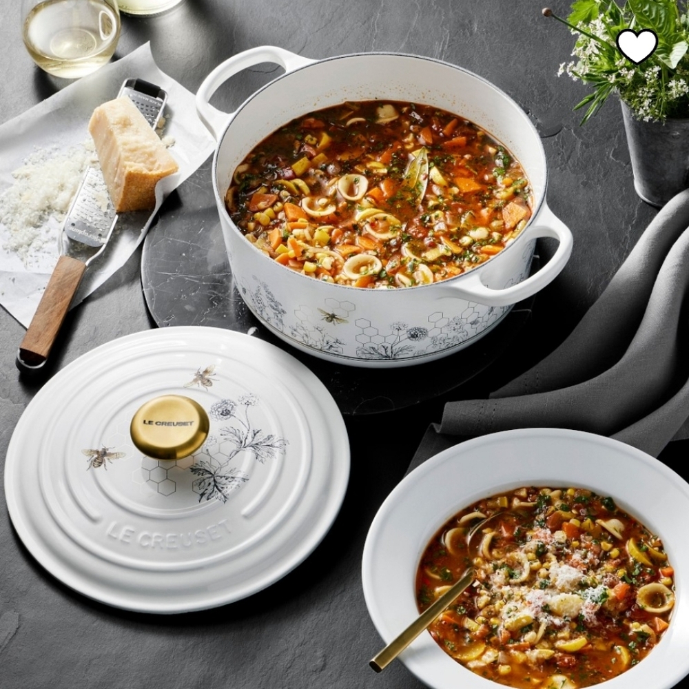 NEW Le Creuset Enameled Cast Iron Round Oven, 4 1/2-Qt.Honeycomb,Retail $500.00 - Picture 3 of 16
